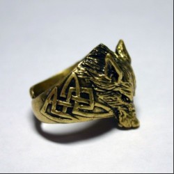 Массивный бронзовый перстень "Волк"