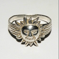 Серебряное кольцо 925 пробы "Солнце"